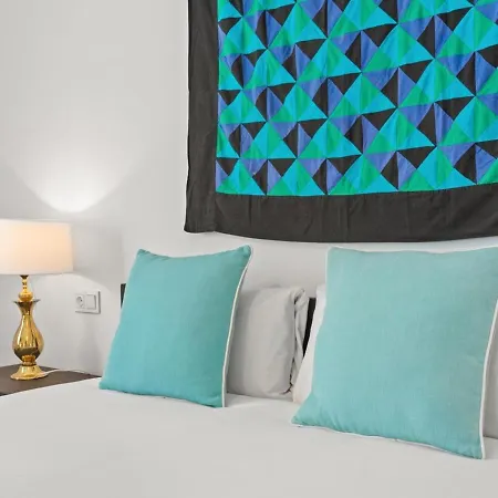 Frontline Mediterranean Escape *