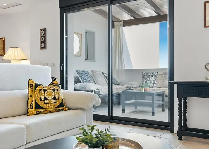 Frontline Mediterranean Escape Apartment *