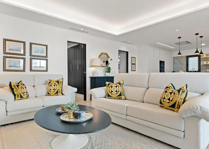 Frontline Mediterranean Escape Daire *