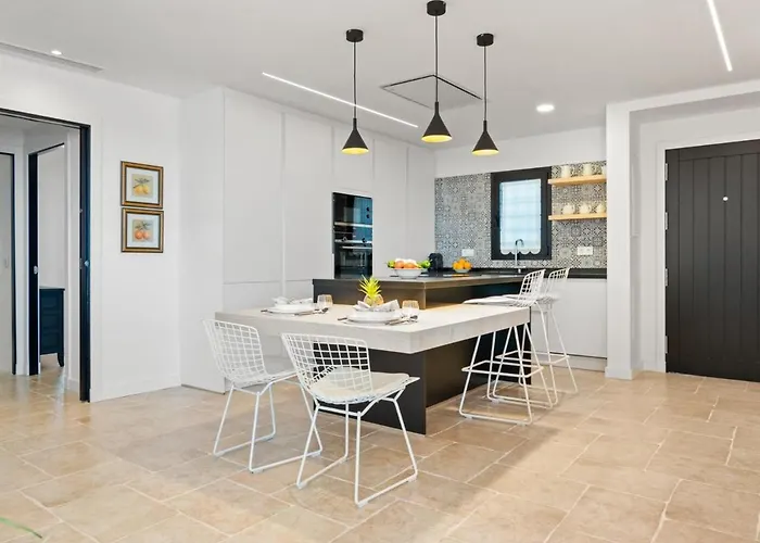 Frontline Mediterranean Escape * Marbella